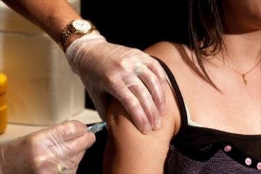 Vaccinarsi contro il papilloma virus: uno spettacolo teatrale per sensibilizzare bambine, insegnanti e genitori