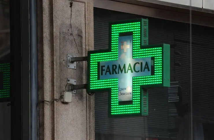 Farmacia-croce-verde-IPA-741x486
