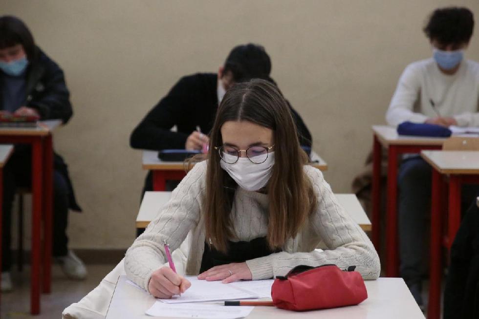 Covid, psicanalista Lucattini: “Boom fobie tra adolescenti e molti sfidano virus”