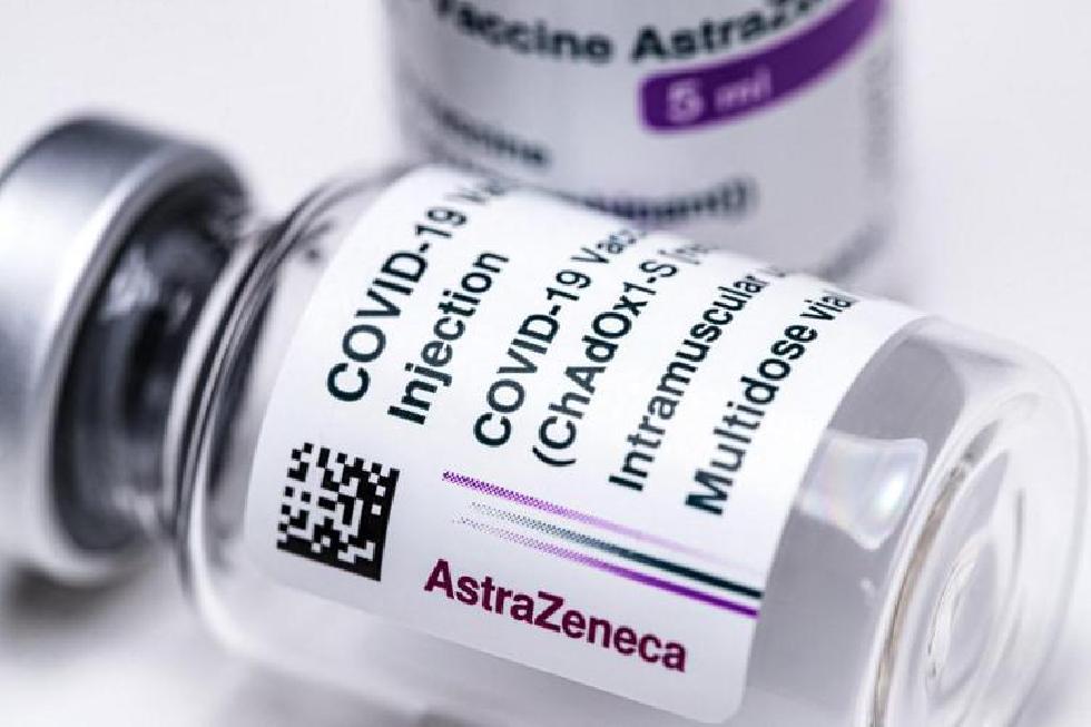 Covid: una dose AstraZeneca o Pfizer riduce rischio di 2 terzi, studio