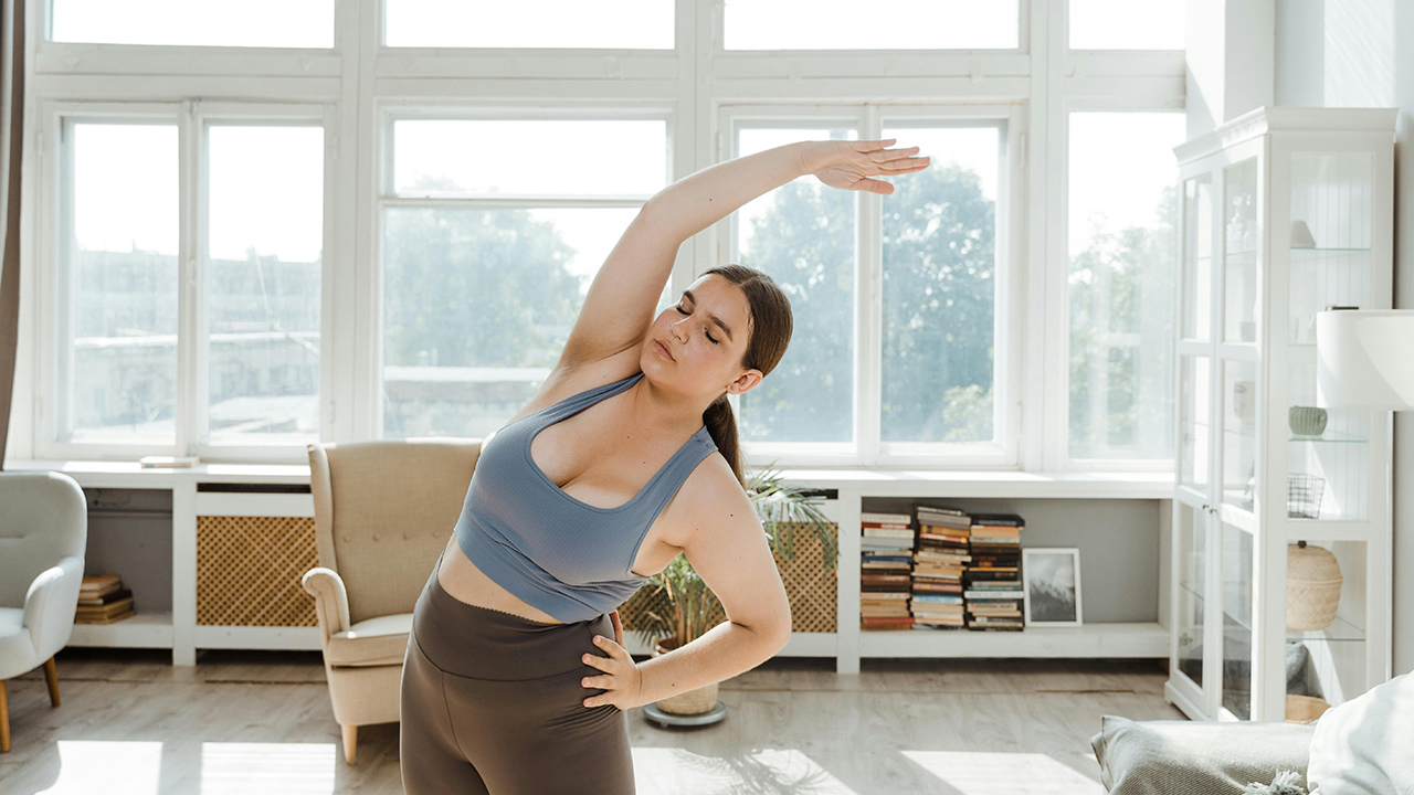Benefici del pilates: perché fa bene a corpo e mente anche se ti alleni a casa