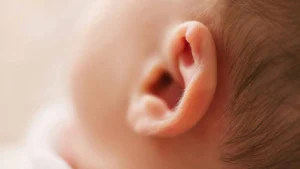 come pulire le orecchie ai neonati