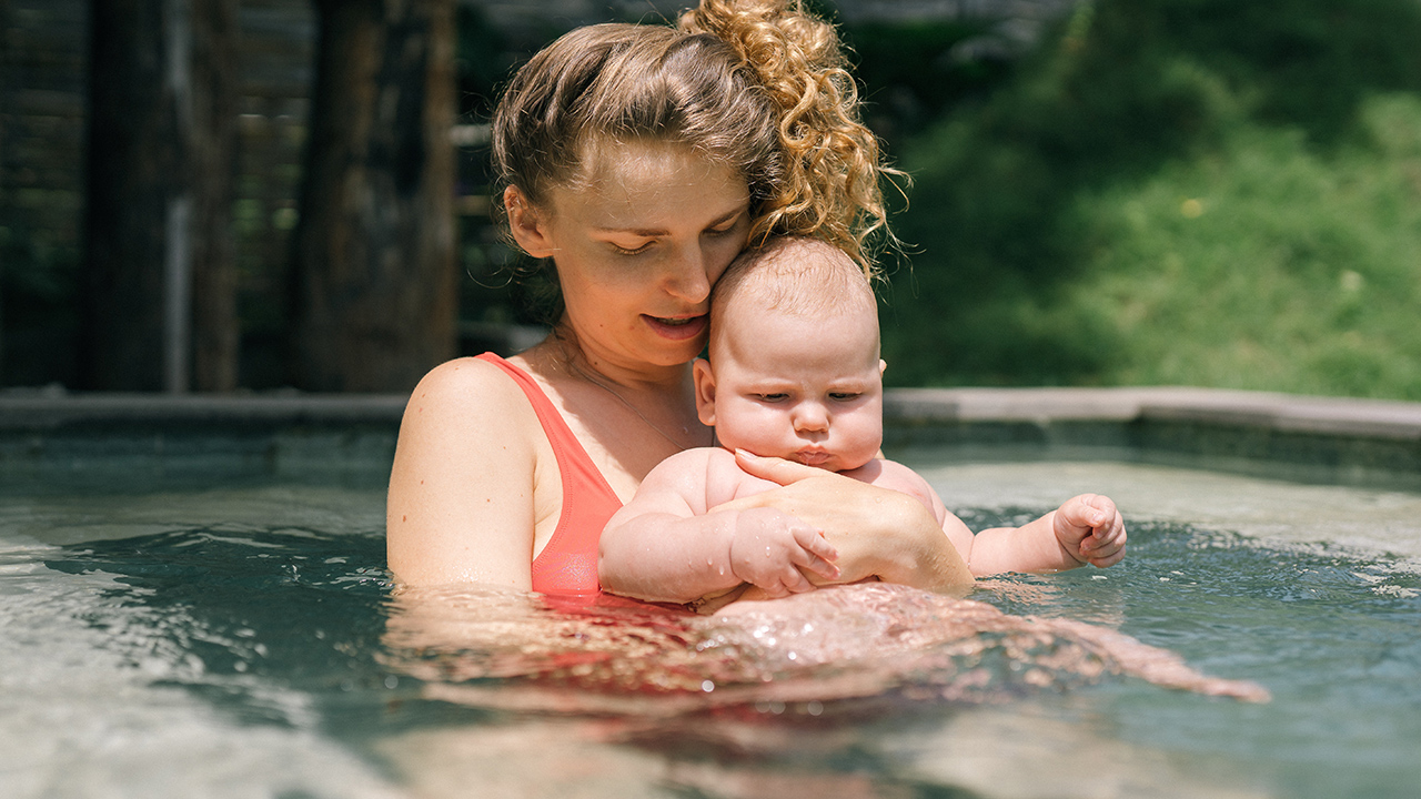 Creme solari per neonati e bambini: come scegliere il filtro giusto e quando applicarlo