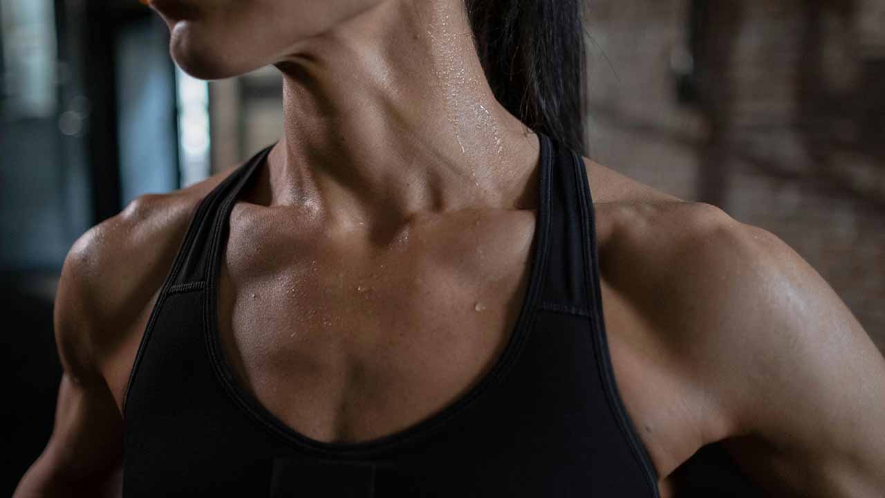 Sudare tanto fa dimagrire? La verità scientifica sul falso mito della perdita di peso