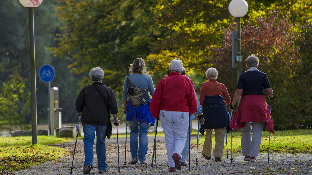 Camminata metabolica a passo sostenuto: il programma per bruciare grassi e tonificare